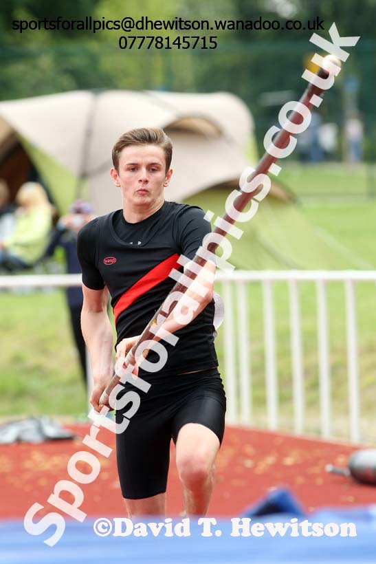 Mens under-17s pole vault, Northern Under-13s, U-15s and 17s Championships. Photo: David T. Hewitson/Sports for All Pics